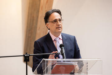 Panagiotis Roilos giving a talk